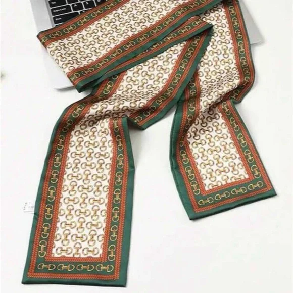 Green and Gold Patterned Scarf - Picture 7 of 8